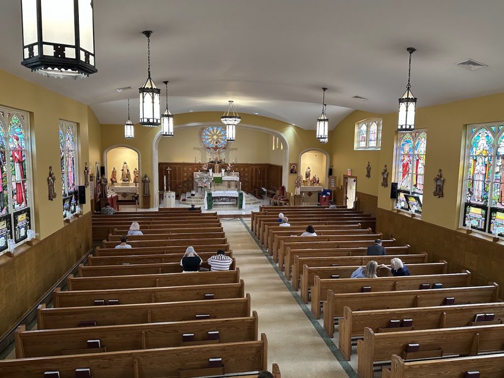 Holy Cross Roman Catholic Church
