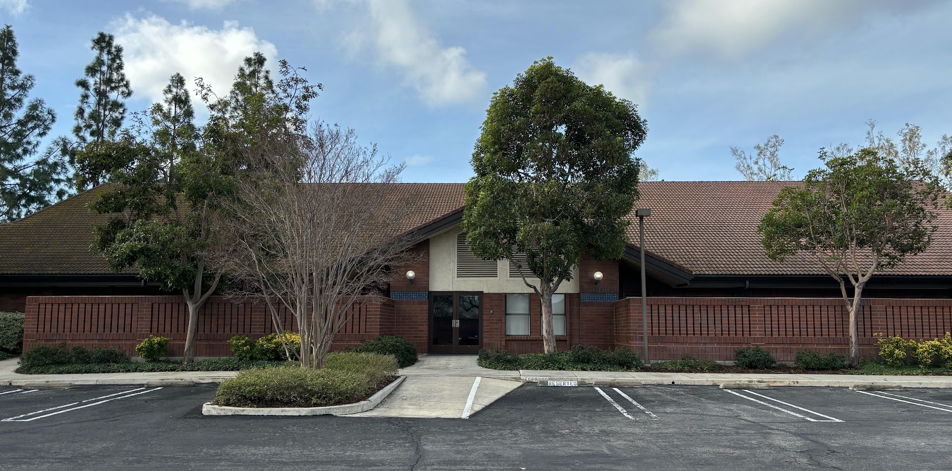 4f609cd4af5c4124b36c5adf51a9fdf4-1.jpg